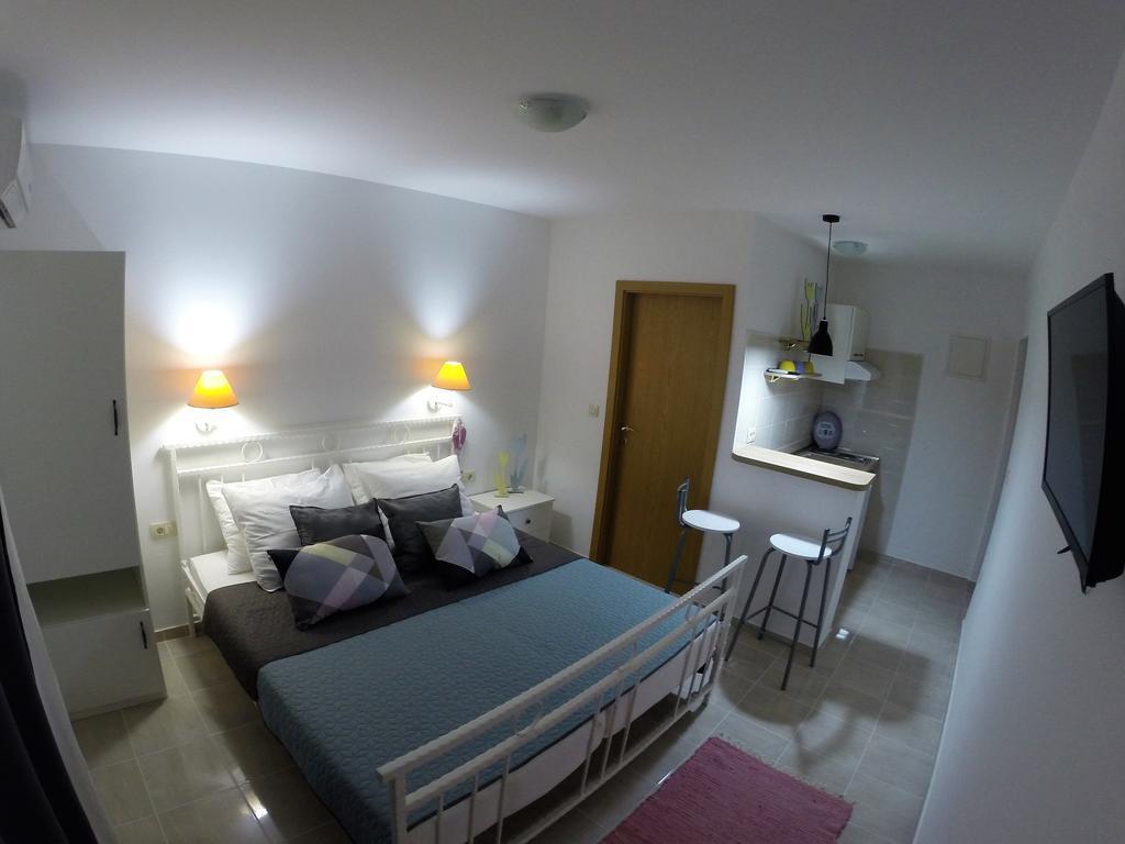Apartment Luna Drvenik  Bagian luar foto